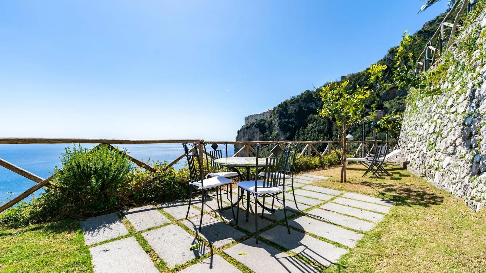 Camera Van Gogh In Villa Foglia Amalfi 0*,  Italy